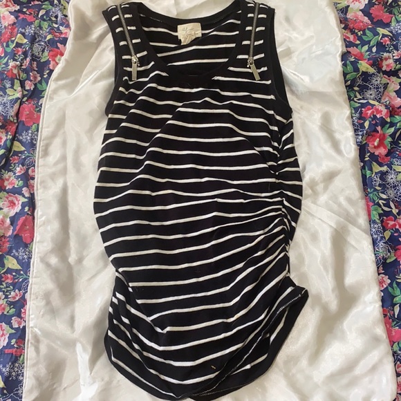 Tank top - Picture 1 of 3